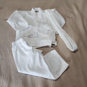 Century Karate Martial Arts Uniform‎ Kids Size 00 White With Belt